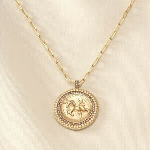 Gold Pendant Necklace